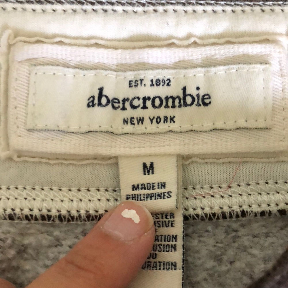 Abercrombie bundle. - Picture 4 of 8